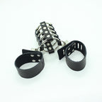 OHMAMA FETISH - PENISKFIG MIT METALLRINGEN UND LEDERRIEMEN